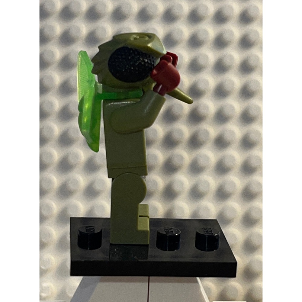 LEGO Galaxy Squad Alien Mosquito Minifigure gs002 Small Crack Torso No Antennas - Picture 3 of 8